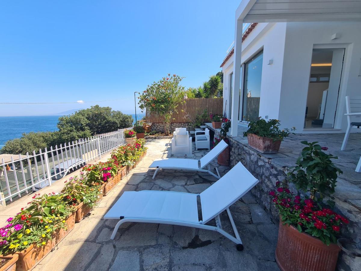 Casa Capri Me Villa Exterior photo