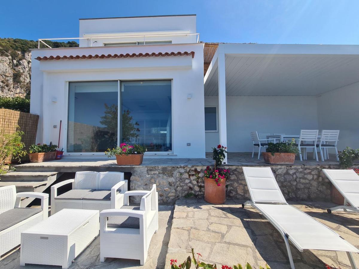 Casa Capri Me Villa Exterior photo