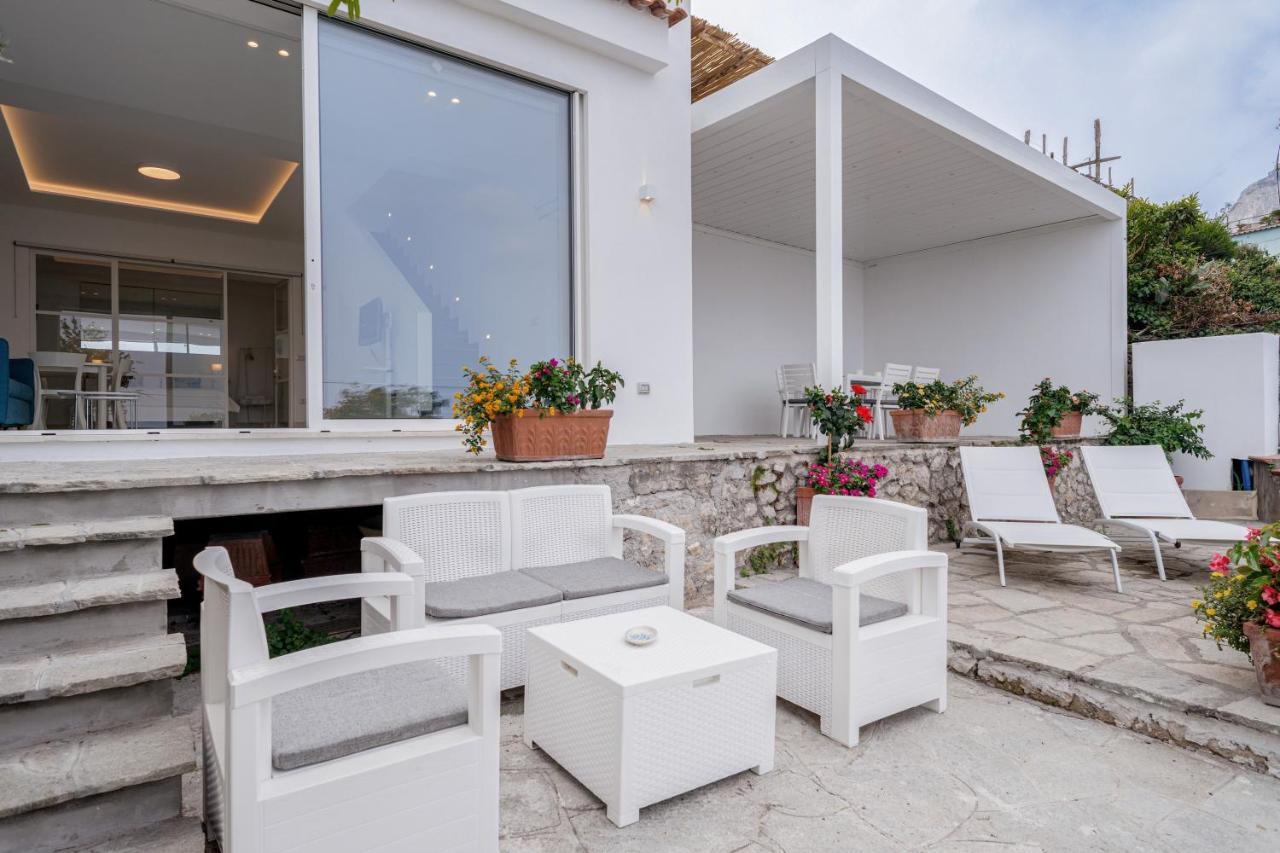 Casa Capri Me Villa Exterior photo
