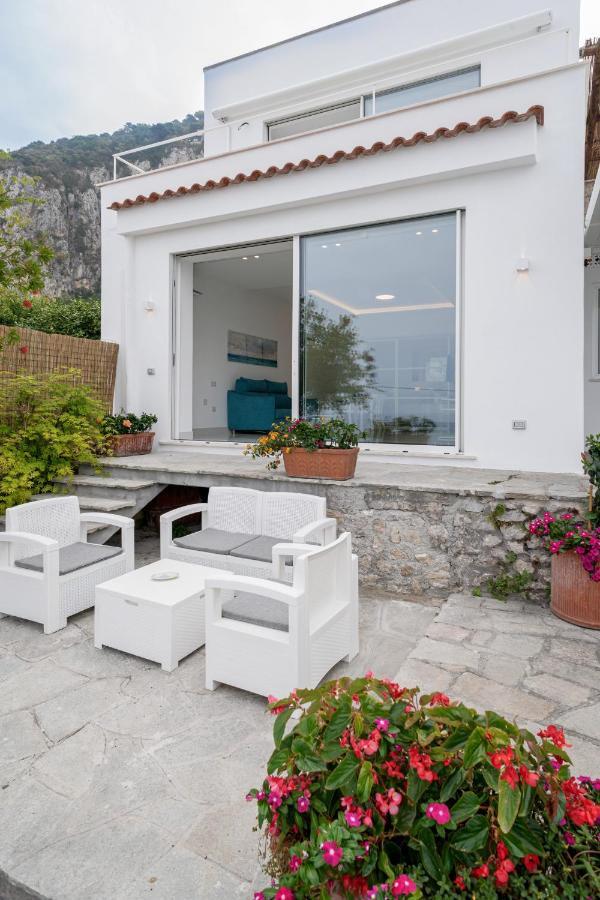 Casa Capri Me Villa Exterior photo